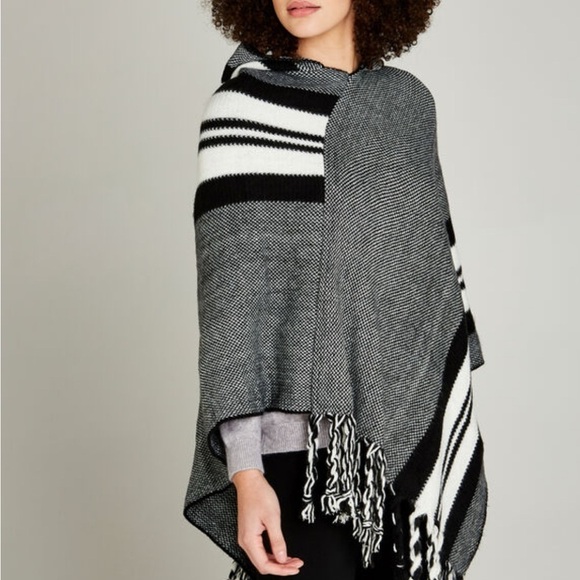 Black Monochrome Striped Hooded Poncho - Picture 4 of 12